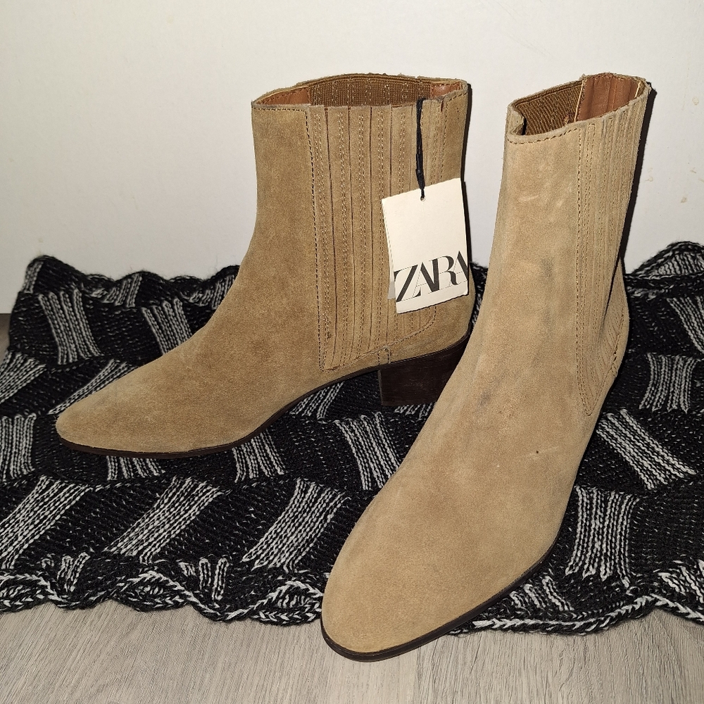 Zara Women's Tan Suede Boots 39 US 8.5